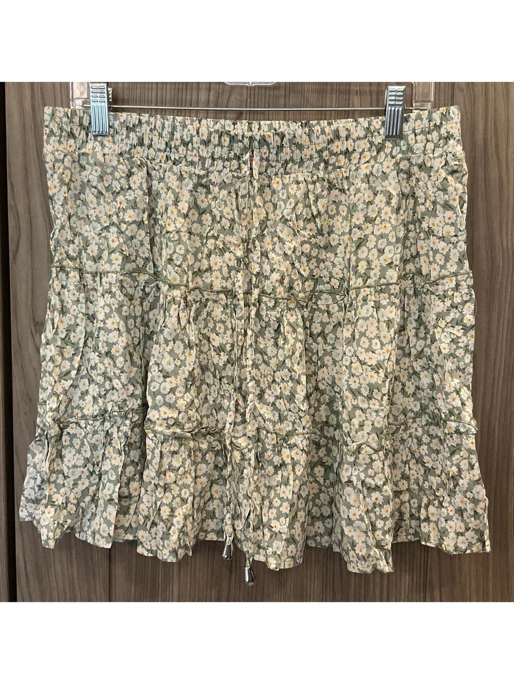 NWOT Womens Green Floral Elastic Waist Skirt Size XL measurements In Photos